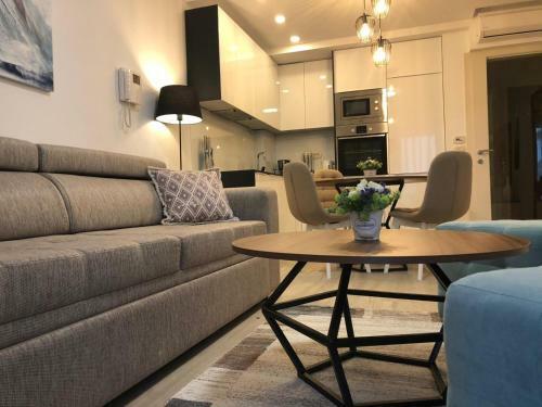 Apartments Leone