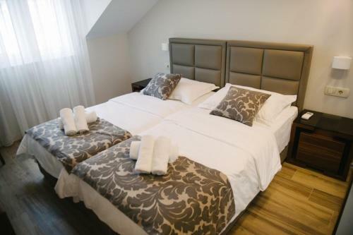 Apartments Leone