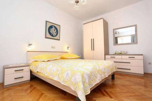 Apartment Promajna 2605b