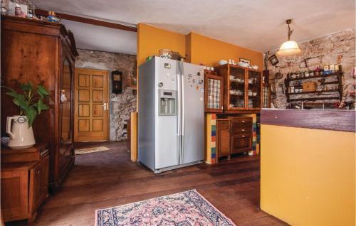 Holiday Apartment Prvic 03