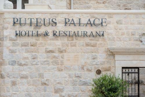 Puteus Palace Heritage Hotel