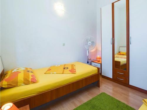 Two-bedroom Apartment In Pucisca