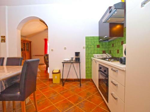 Apartments Anto 1296