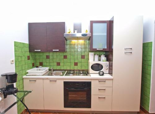 Apartments Anto 1296