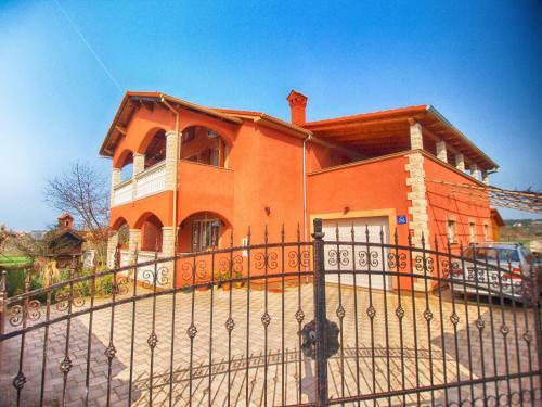 Apartments Anto 1296