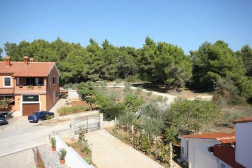 Apartments With A Parking Space Pula - 7203