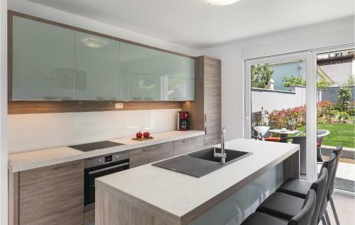 Four-bedroom Holiday Home In Pula
