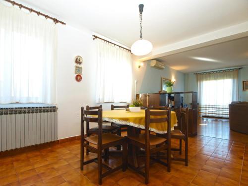 Apartments Mirela 850