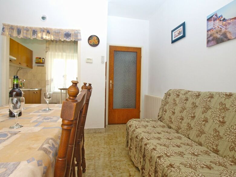 Apartments Blazenka 1270