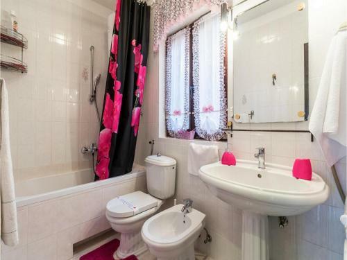 Four-bedroom Holiday Home In Pula