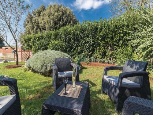 Four-bedroom Holiday Home In Pula