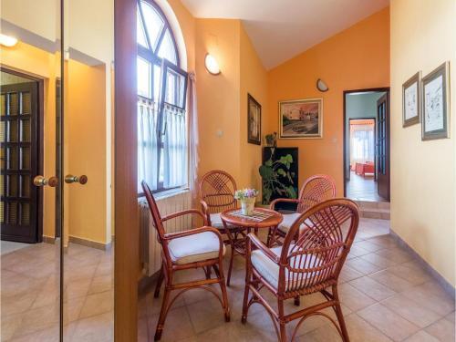 Four-bedroom Holiday Home In Pula