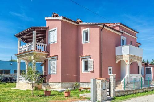 Apartments Chude