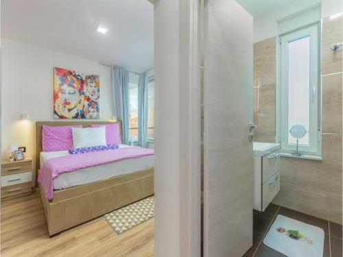 Three-bedroom Holiday Home In Pula