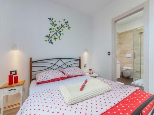 Three-bedroom Holiday Home In Pula