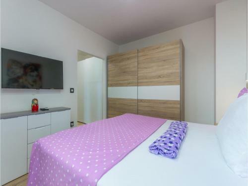 Three-bedroom Holiday Home In Pula