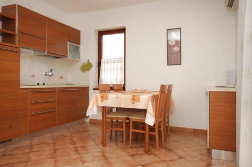 Apartment Premantura 2299c