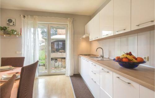 Four-bedroom Holiday Home In Pula