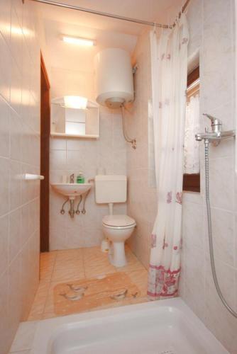 Apartments With A Parking Space Pula - 7202