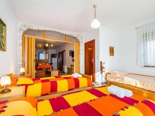 Apartment Pul 565 (15422)