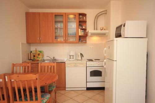 Apartments With Wifi Stinjan (pula) - 7246