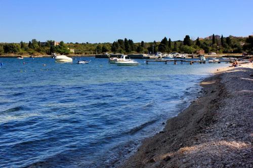 Apartments With Wifi Stinjan (pula) - 7246