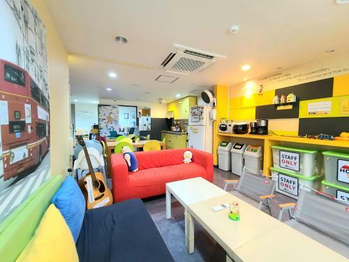 Hotel Yellow Brick 2