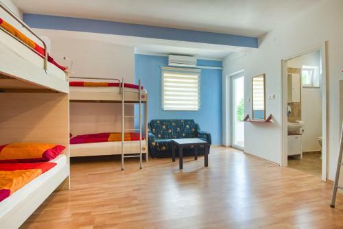 Hostel Step2