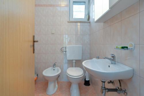 Apartments Deni 518
