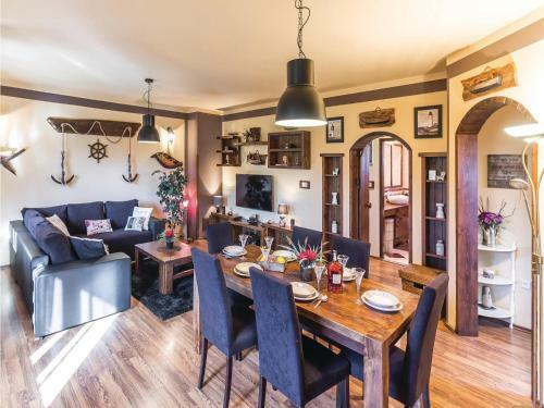 Two-bedroom Apartment In Pula