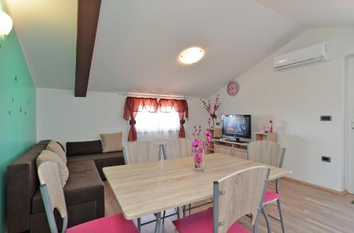 Apartments ?ino 1355