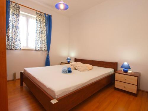 Apartment Veli Vrh 72