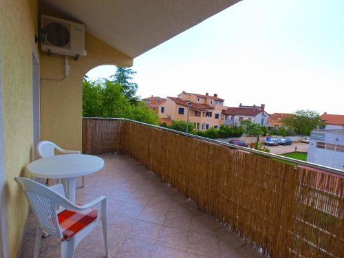 Apartment Veli Vrh 72