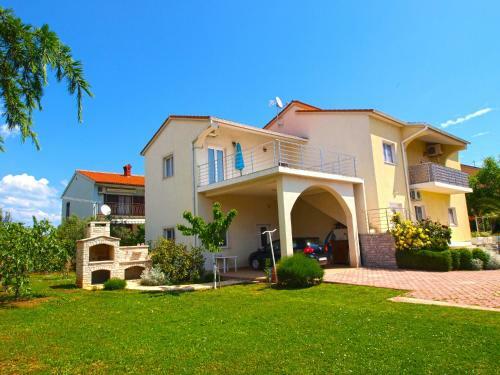 Apartment Veli Vrh 72