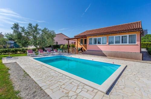 Holiday Home Majoli