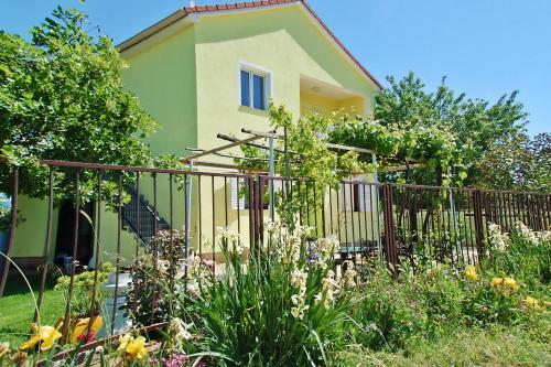 Apartment Sisanska 84