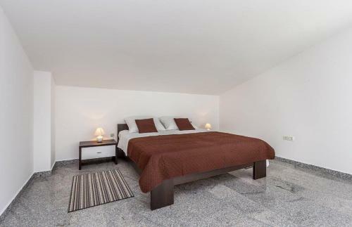 Apartments Ori