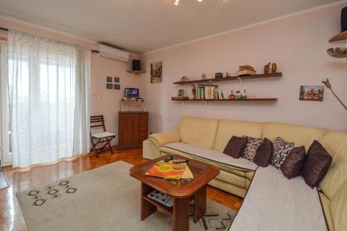 Apartment In Pula/istrien 27321