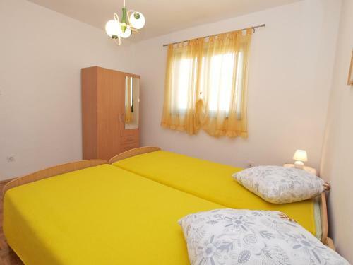 Apartment Gortanova 942