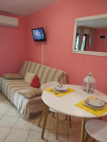 Apartments With A Parking Space Pula - 6986