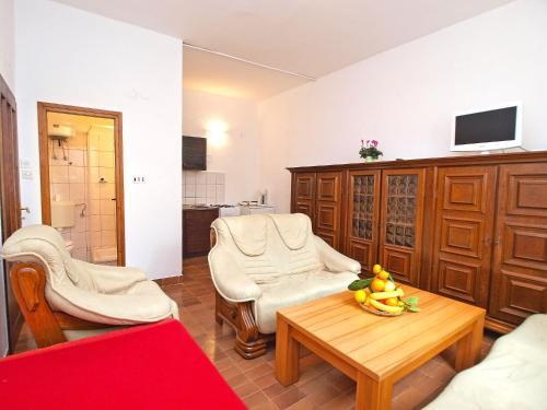Apartments Jure 978