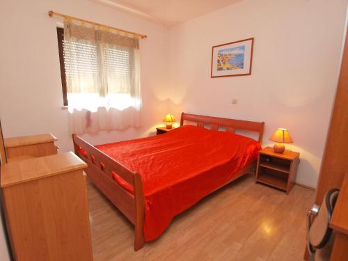 Apartments With Pool 749