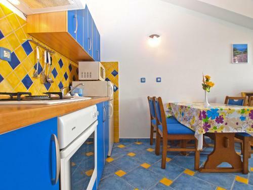 Apartments Kristina 1531