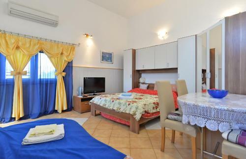 Apartments ?ino 1374