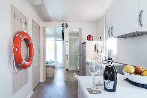 Apartamento Floating Holiday Home