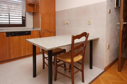 Apartments With A Parking Space Punat (krk) - 5375