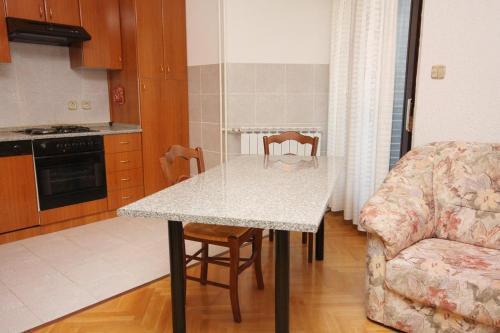 Apartments With A Parking Space Punat (krk) - 5375