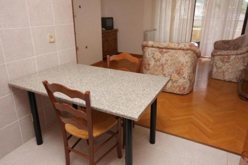 Apartments With A Parking Space Punat (krk) - 5375