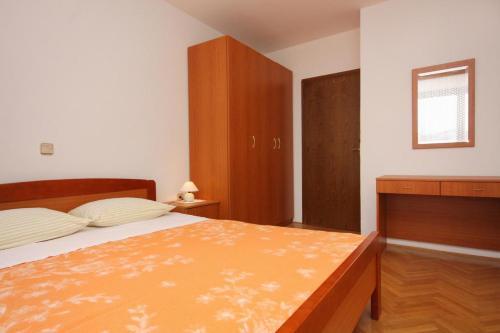 Apartments With A Parking Space Punat (krk) - 5375