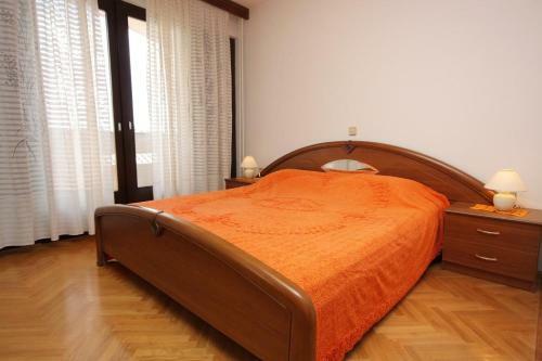 Apartments With A Parking Space Punat (krk) - 5375